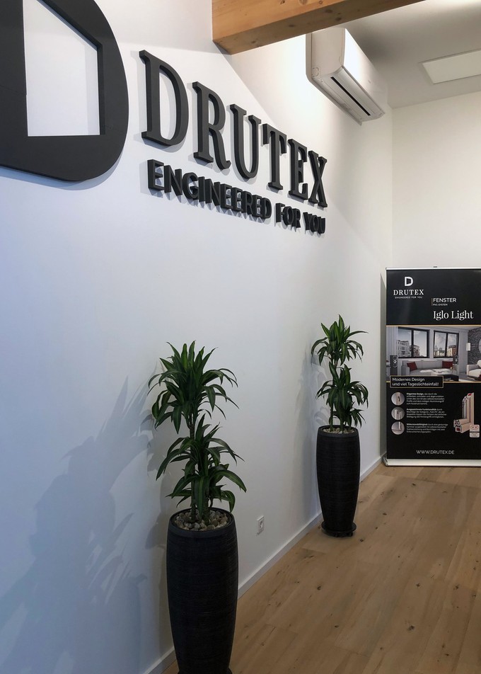 Kolejny punkt sprzedaży firmy DRUTEX w niemieckim Solingen.