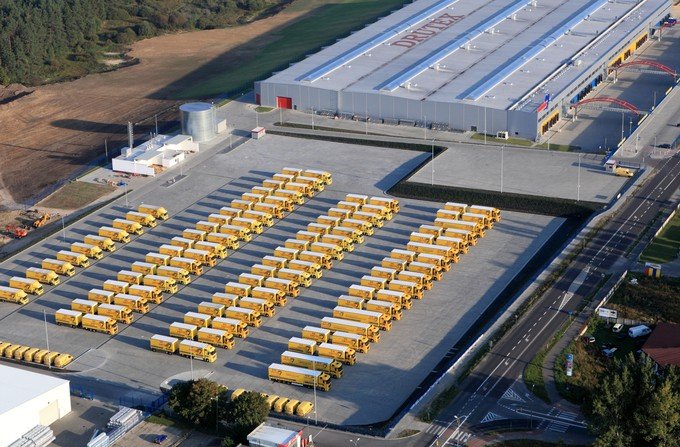 DRUTEX ZANOTOWAŁ REKORDOWĄ DYNAMIKĘ SPRZEDAŻY ZA ROK 2015!